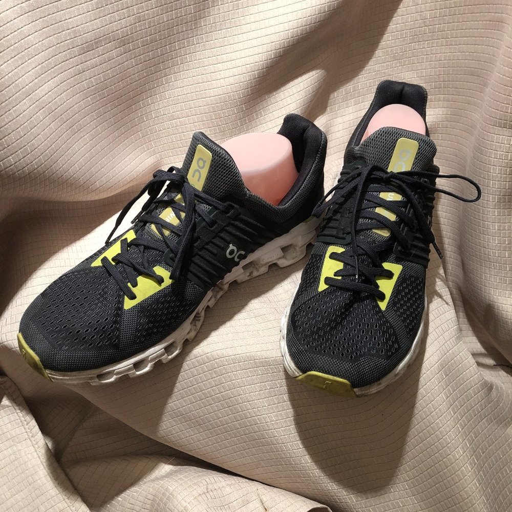 On Running Cloudswift Men Charcoal Gray And Yello… - image 1